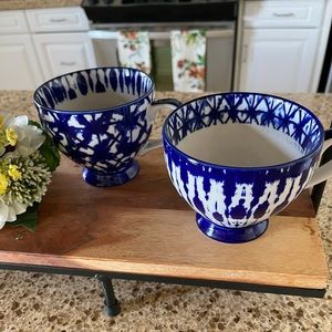 Tea or coffee mugs.set of 2.